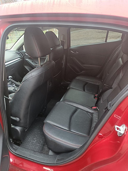 Mazda 3 4 of 15