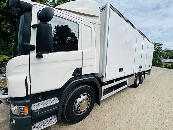 Scania P360 6x2 Öppningsbar sida Bakllyft 15240kg Lastvikt 9 of 12