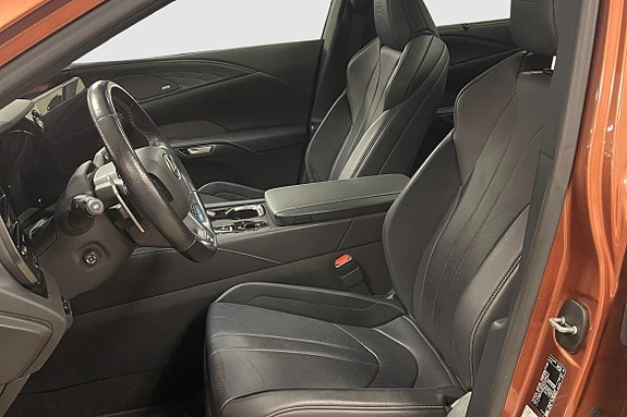 Lexus RX500h 13 of 17