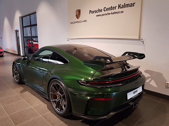 Porsche 911 GT3 4 of 5