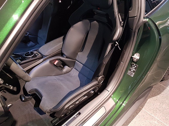 Porsche 911 GT3 7 of 9