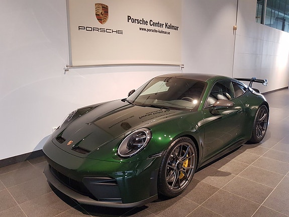 Porsche 911 GT3 2 of 5