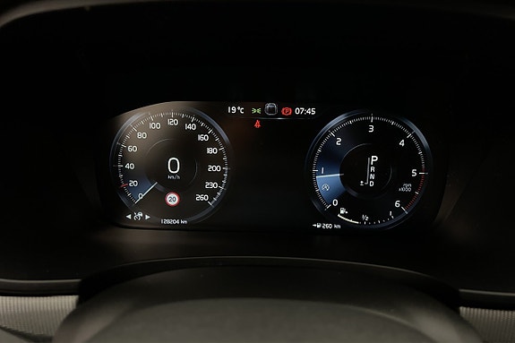 Volvo V90 14 of 30