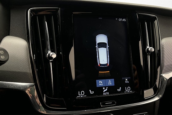Volvo V90 17 of 30