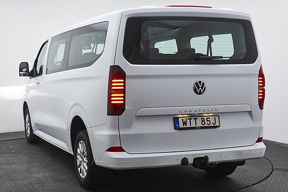 Volkswagen Caravelle 4 of 5