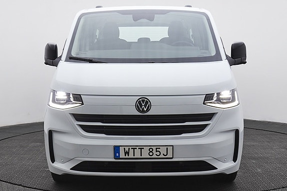 Volkswagen Caravelle 2 of 5
