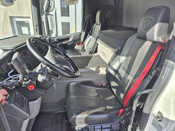 Scania P230 B6x2*4NB BEV Lastväxlare 6 of 11