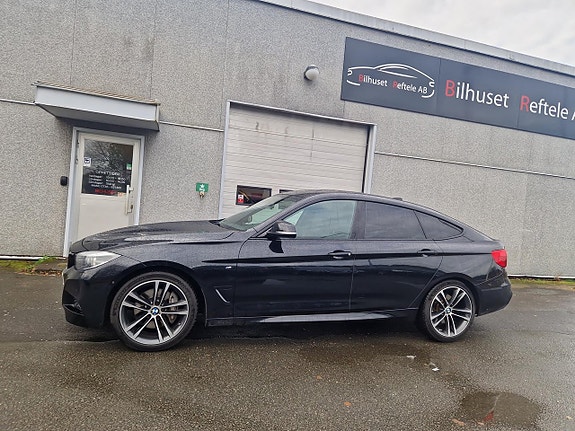 BMW 340i 4 of 5