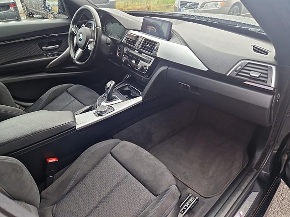 BMW 340i 17 of 27