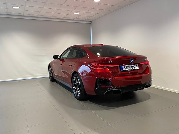 BMW i4 13 of 13