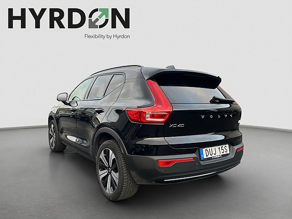 Volvo XC40 4 of 18