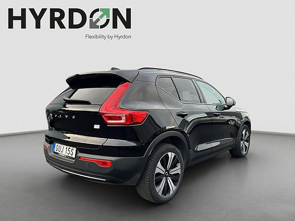 Volvo XC40 6 of 18