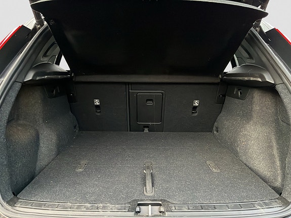 Volvo XC40 17 of 18