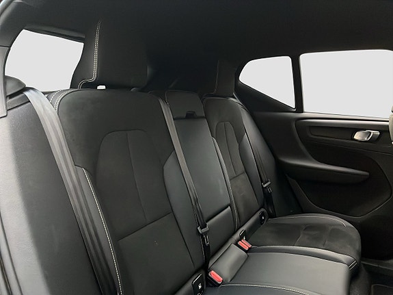 Volvo XC40 16 of 18