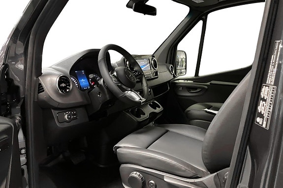 Mercedes-Benz Sprinter 319 4 of 18