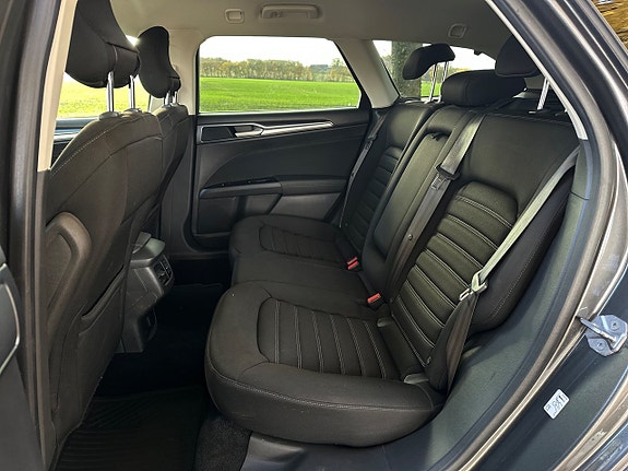 Ford Mondeo 13 of 17