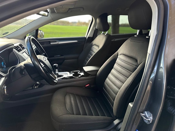 Ford Mondeo 10 of 17