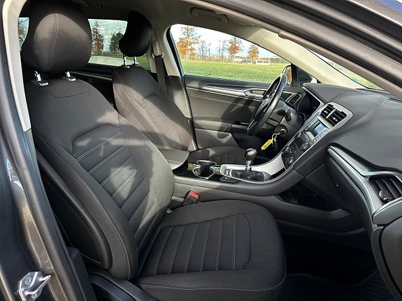 Ford Mondeo 11 of 17