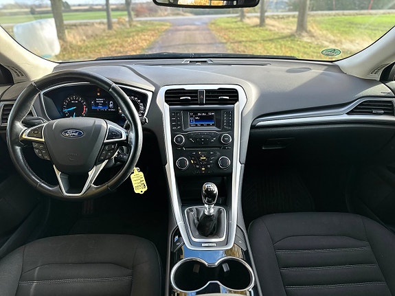 Ford Mondeo 9 of 17