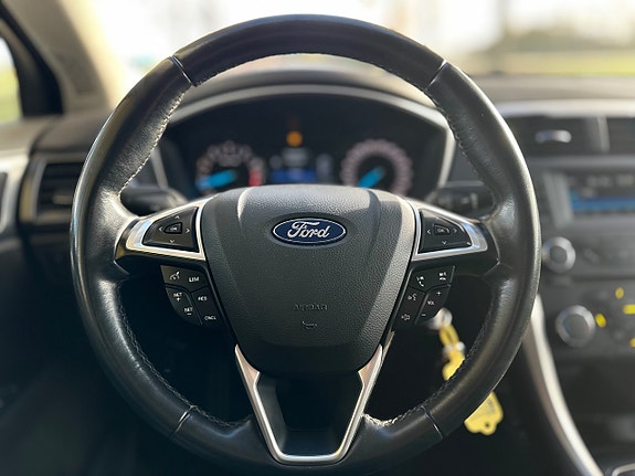 Ford Mondeo 15 of 17