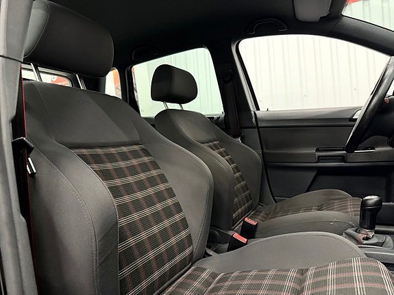 Volkswagen Polo 8 of 20