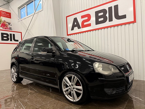 Volkswagen Polo 2 of 5