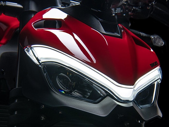Ducati Streetfighter V2 *FLASH SALE  15.000:-* 6 of 6