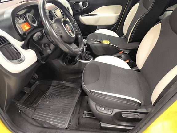 Fiat 500L 7 of 10