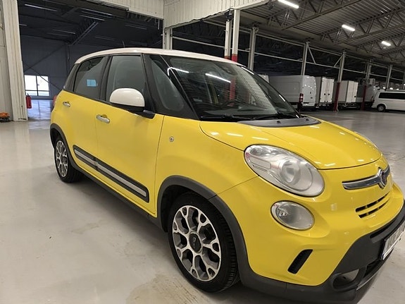 Fiat 500L 3 of 10