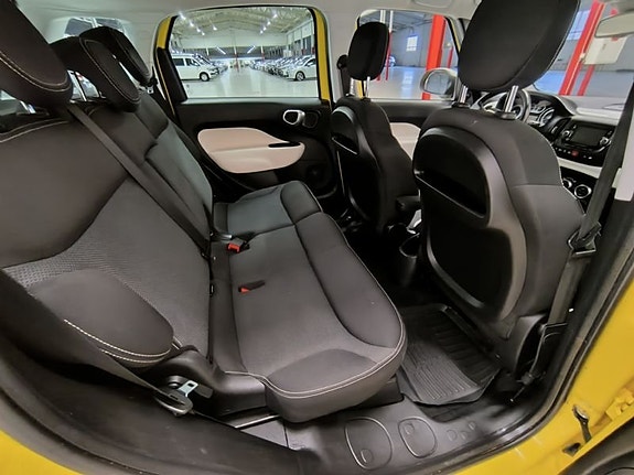 Fiat 500L 9 of 10