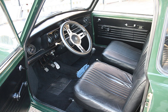 Austin Mini 11 of 16
