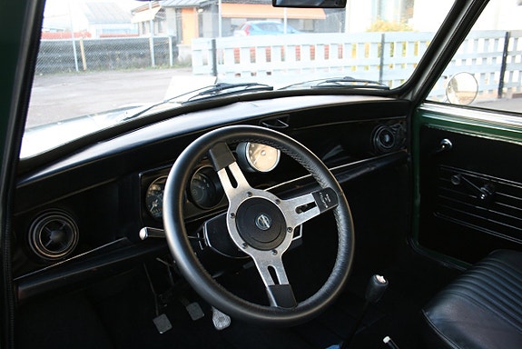Austin Mini 12 of 16