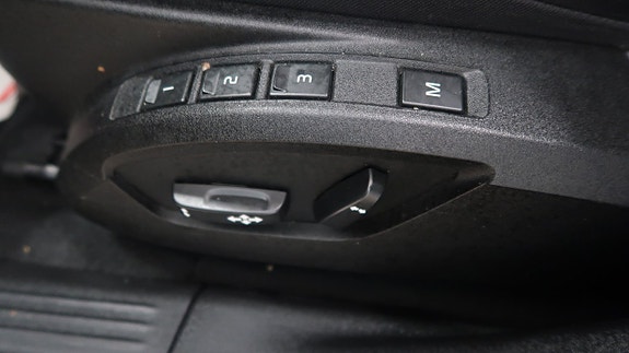 Volvo V40 17 of 18