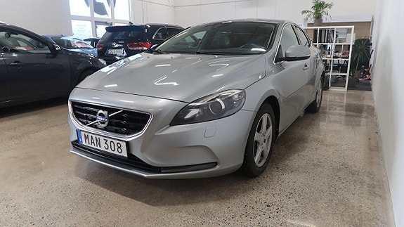 Volvo V40 7 of 18