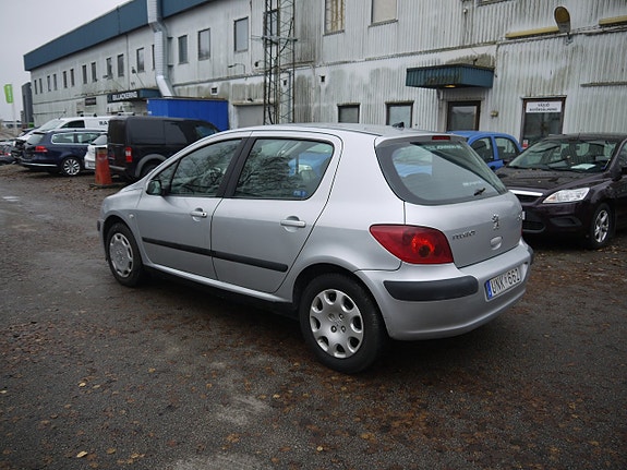 Peugeot 307 10 of 14