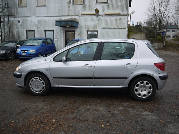 Peugeot 307 11 of 14