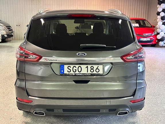 Ford S-MAX 4 of 5