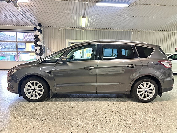 Ford S-MAX 2 of 5