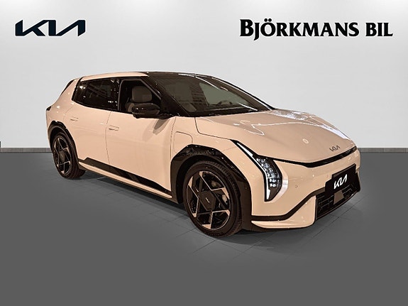 Kia EV4 3 of 27