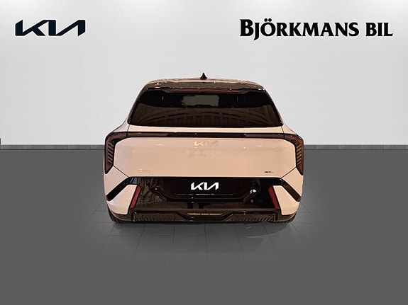 Kia EV4 5 of 27