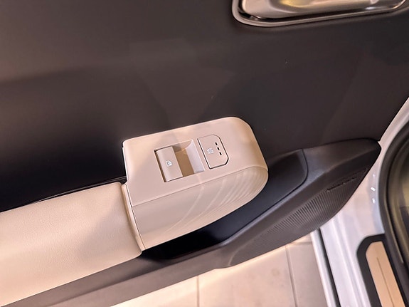 Kia EV4 21 of 27
