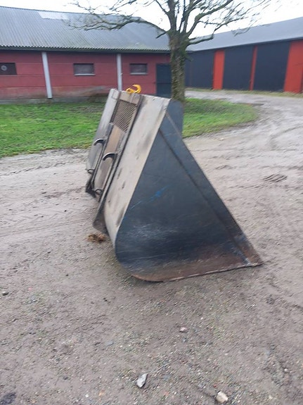 Flisskopa minst 2m3 - 2.5m3 Trima/SMS 15000 kr+ moms