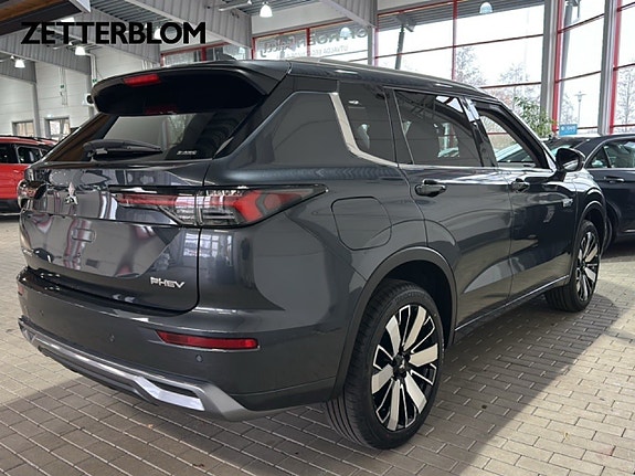 Mitsubishi Outlander 23 of 23