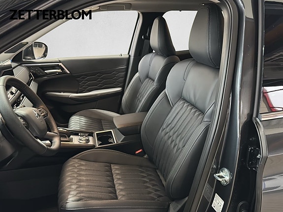 Mitsubishi Outlander 7 of 23