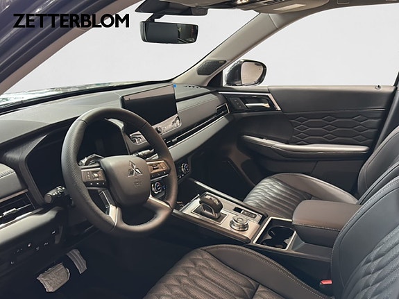 Mitsubishi Outlander 8 of 23