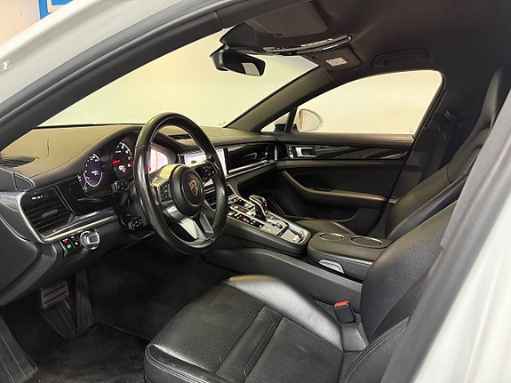 Porsche Panamera 13 of 22