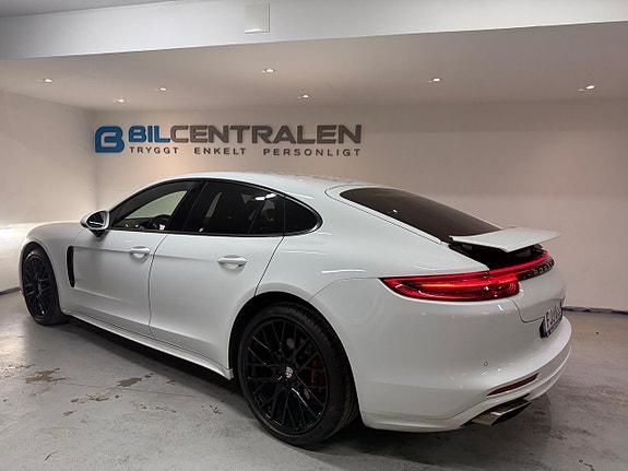 Porsche Panamera 7 of 22