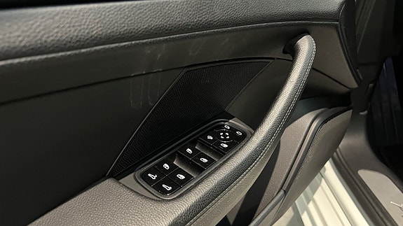 Porsche Panamera 16 of 16