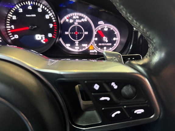 Porsche Panamera 19 of 22