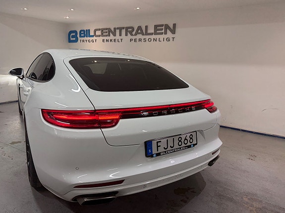 Porsche Panamera 10 of 22
